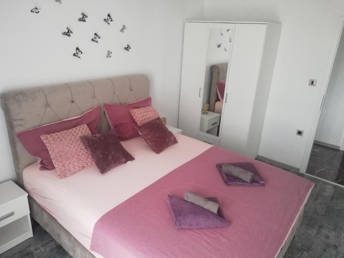 Modern Apartment Ana 罗维尼 外观 照片